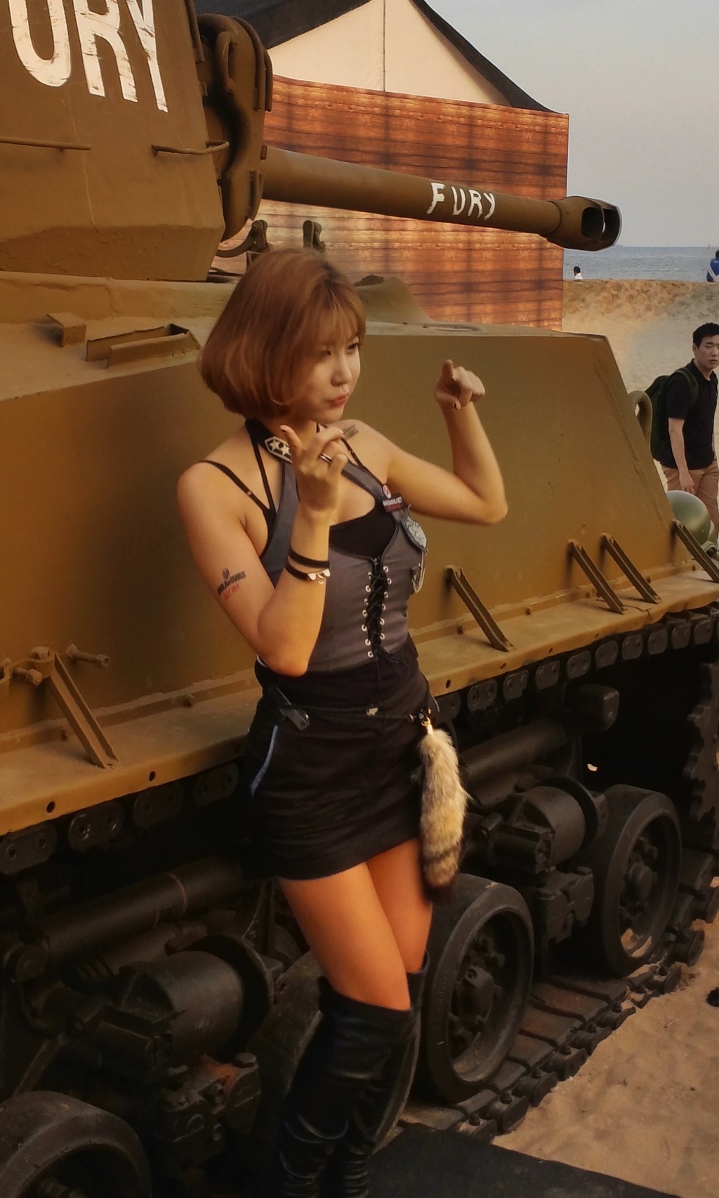 韩国顶级Showgirl许允美 釜山坦克世界 1